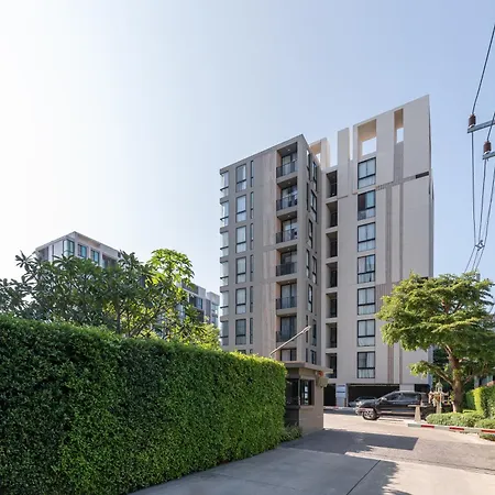 Modern Condo In Nimman By Pimolplace